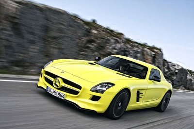 Mercedes-Benz E-Cell SLS: Elektrofahrzeug mit vier Elektromotoren